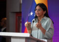 Delcy Rodríguez propone comité para defender derechos económicos de Venezuela en el mundo