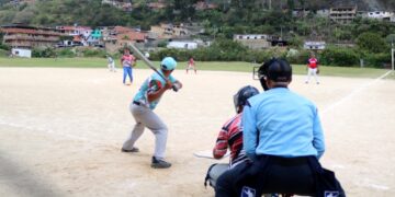 Softbol de La Puerta “emocionante  tras vibrante doble jornada” en el estadio “Juventud”