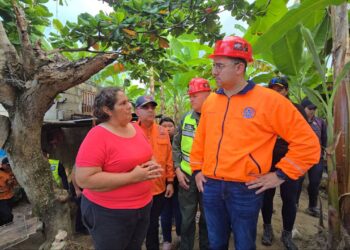 Gobernación de Mérida atiende a familias afectadas en Tulio Febres Cordero   