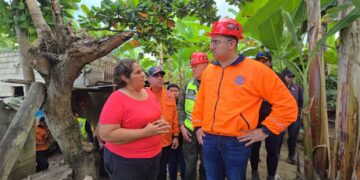 Gobernación de Mérida atiende a familias afectadas en Tulio Febres Cordero   