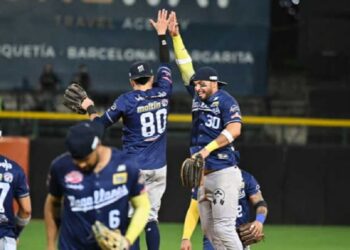 Magallanes golpeó primero en la Gran Final