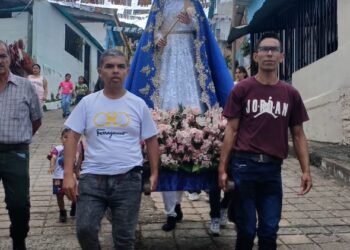 Como María, digamos sí al llamado de santidad |  Por: Pedro Frailán