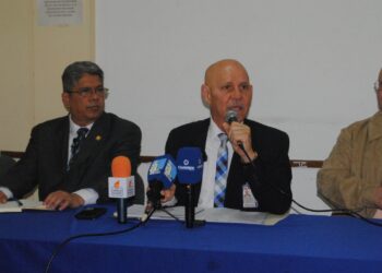 Autoridades de la ULA introducen recursos legales ante el SAREN para eliminar prohibición de registro de títulos