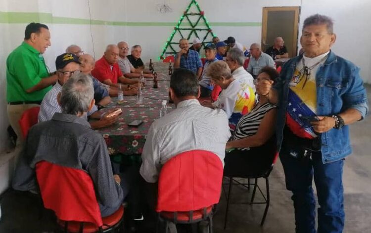 Destacan nuestras abnegadas glorias en el tradicional compartir de fin de año.