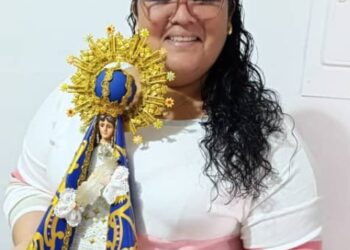 Compañeros de UPTTMBI rinden honor a la memoria de la ingeniera Andrea León Mijares