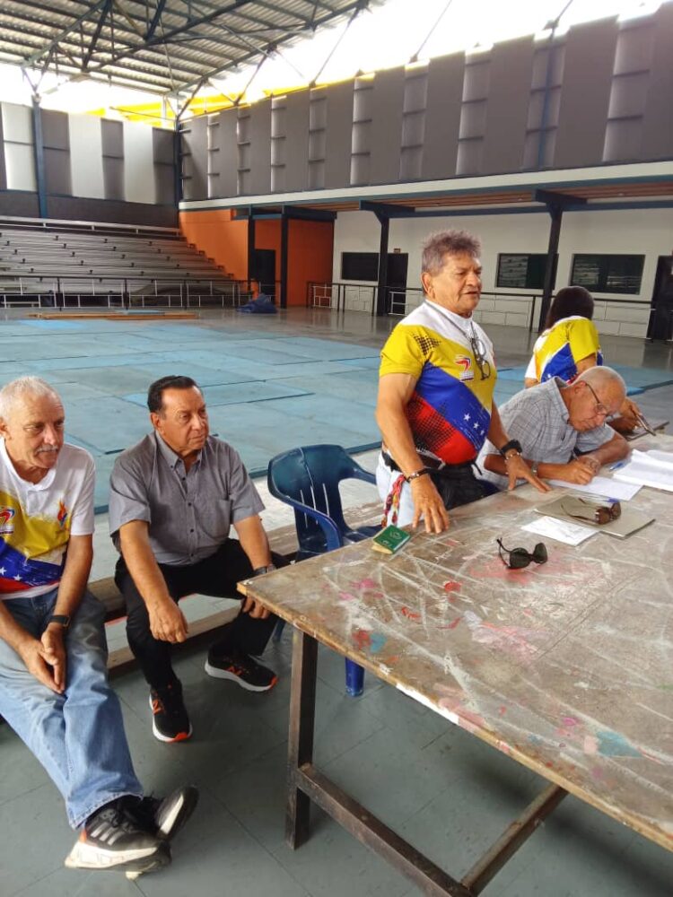 Gilmer Avendaño, presidente de las Glorias Deportivas Trujillanas informó sobre las actividades.