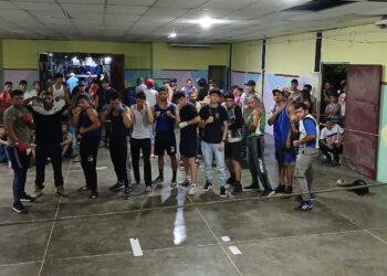 La escuela «Guantes de Oro del Dividive» inicia el 2026 con gran espectáculo boxístico