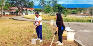 Estudiantes del Salesiano embellecen Plaza de Brisas de Jalisco