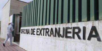 España activa una regularización extraordinaria de migrantes