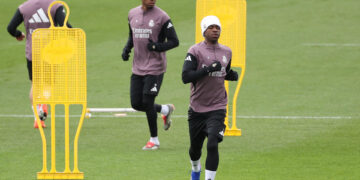 El Real Madrid prepara el derbi de la Supercopa sin Mbappé