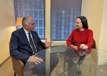 María Corina Machado y el hijo del sah se reúnen para tratar el futuro de Venezuela e Irán