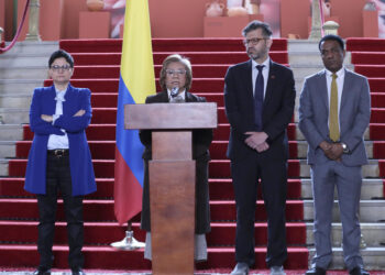 Colombia esperará que Venezuela decida su futuro antes de reconocer a Delcy Rodríguez