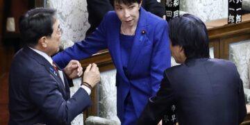 Gobierno japonés propone endurecer las leyes migratorias a dos semanas de las elecciones