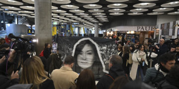 Llegan a Madrid los cinco presos españoles liberados en Venezuela