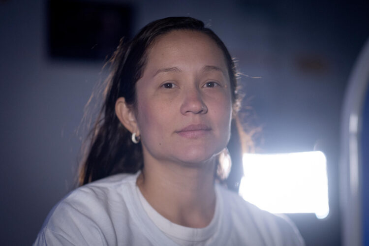 María Gómez esposa del gendarme argentino detenido en Venezuela, Nahuel Gallo, posa durante una entrevista con EFE este miércoles, en Buenos Aires (Argentina). EFE/ Juan Ignacio Roncoroni