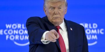 Trump dice que si presidentes ruso y ucraniano no logran acuerdo ahora, «serían estúpidos»