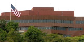 Departamento de Estado confirma planes para reabrir embajada en Venezuela