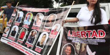 Colombianos piden en la frontera la libertad de sus familiares presos en Venezuela