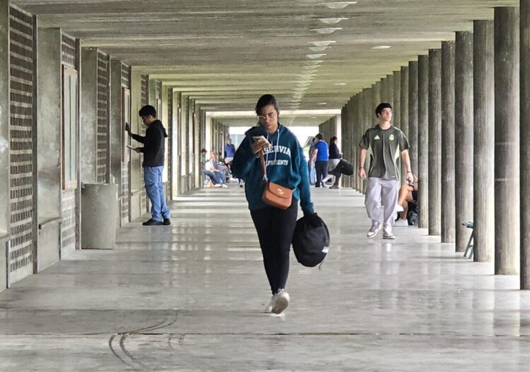 El anuncio se produce en un contexto nacional marcado por una reactivación progresiva del sistema educativo tras el receso navideño, y en medio de un panorama político desafiante. | Foto: Ezequiel Carías / El Nacional