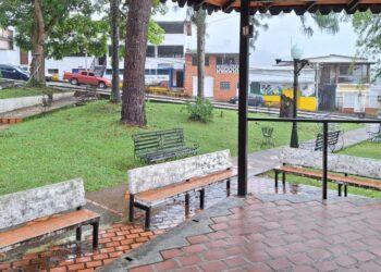 Restablecen servicio eléctrico tras 24 horas en Campo Elías 