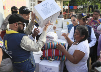 «Se perdió todo, menos la vida», dice campesino damnificado por inundación en Colombia