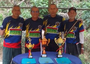 Rueda el balón: Trujillo se viste de gala con el inicio de la copa apertura de fútbol máster 2026