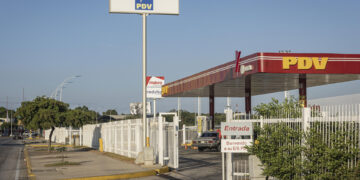 Trump asegura que India comprará petróleo de Venezuela en lugar de Irán