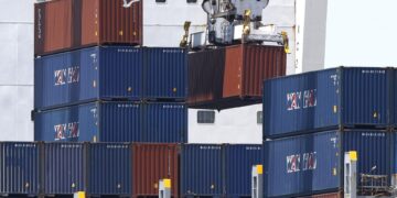 Trump planea reducir algunos aranceles sobre acero y aluminio, según el Financial Times