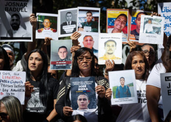 Jorge Rodríguez pide oír a las familias de los presos políticos para amnistía