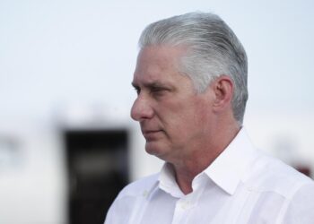 Cuba advierte a aerolíneas que este lunes se queda sin combustible para aviones