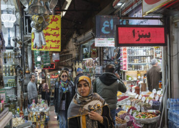 Irán comienza el ramadán bajo la sombra de las protestas y la amenaza de una guerra