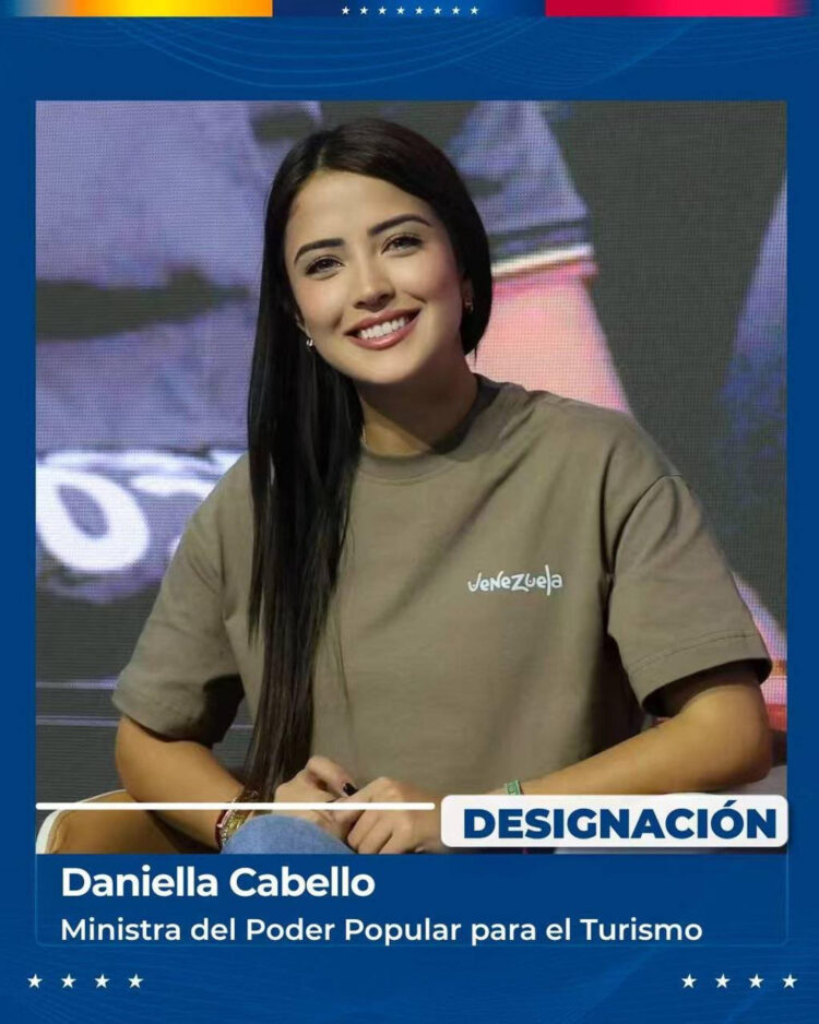Fotografía tomada de la cuenta oficial de la red social X @delcyrodriguezv de la presidenta encargada de Venezuela, Delcy Rodríguez, que muestra a la nueva ministra de Turismo Daniella Cabello, hija del número dos del chavismo, Diosdado Cabello. EFE/ @delcyrodriguezv