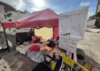 Familiares de presos políticos cumplen más de 120 horas en huelga de hambre
