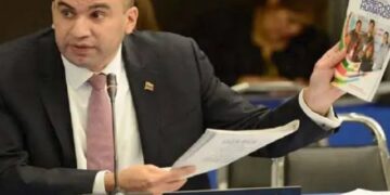 Larry Devoe designado fiscal general