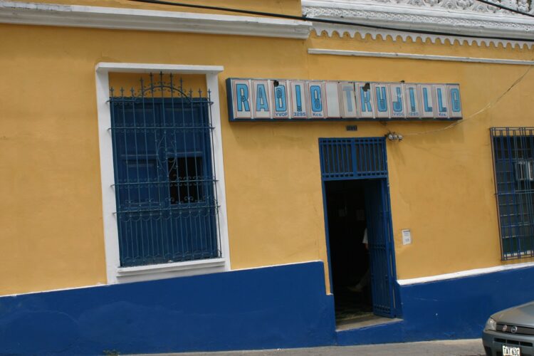 Radio  Trujillo,  arriba  este miércoles  a 86  años  de  fructífera existencia.
