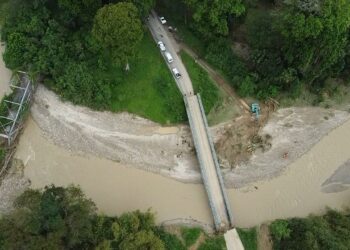 Gobierno de Mérida desplegó plan de emergencia para recuperar paso en el río Guaruríes 