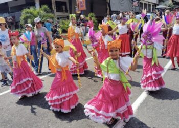 Incaet derrochó talento en el  desfile de Carnaval “Plan Reír 2026”