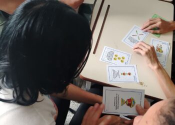 Medianálisis juega Cotejado con ciegos y adultos mayores para combatir la desinformación