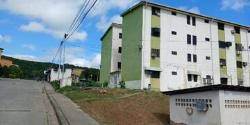 PAGAR POR AIRE: El drama de Las Lomas en Valera