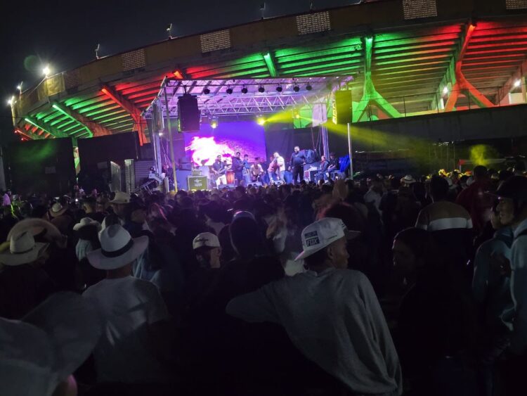 Mérida | Con la cabalgata internacional inicia oficialmente las Ferias del Sol 2026