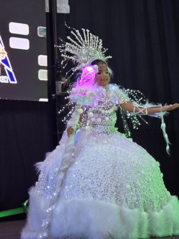 Mérida | Elvina Avendaño y María Bethania Sánchez son las nuevas soberanas Dorada y Mini Reina del Sol 2026