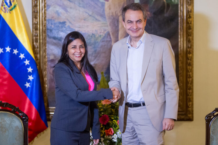 FOTO ARCHIVO.- La canciller de Venezuela, Delcy Rodriguez, se reúne con el expresidente del Gobierno español José Luis Rodríguez Zapatero. EFE/MIGUEL GUTIÉRREZ