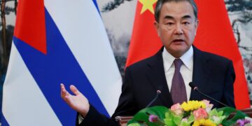 China promete seguir dando «apoyo y asistencia» a Cuba «dentro de sus capacidades»