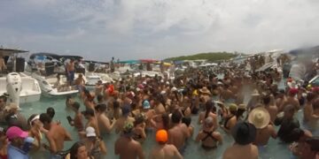“Tangana” que usaron turistas en Carnaval asfixia a corales y manglares de Morrocoy