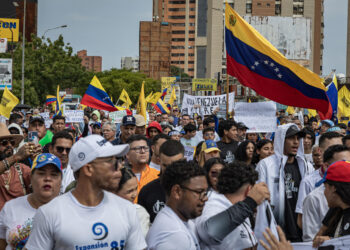 Estudiantes exigen liberación de presos políticos en múltiples ciudades