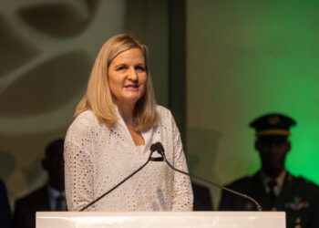 La presidenta del COI pide «mantener el deporte como un territorio neutral»