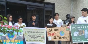 Estudiantes del Iutirla Valera impulsan con pancartazo conciencia ecológica en La Beatriz