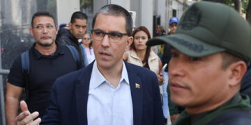 Jorge Arreaza reconoce que «es imposible» que la Ley de Amnistía pueda cubrirlo «todo»