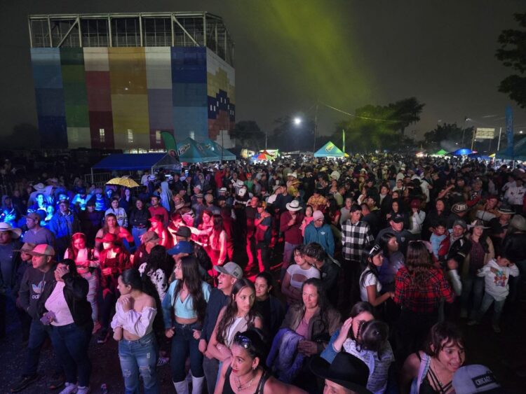 Mérida | Con la cabalgata internacional inicia oficialmente las Ferias del Sol 2026