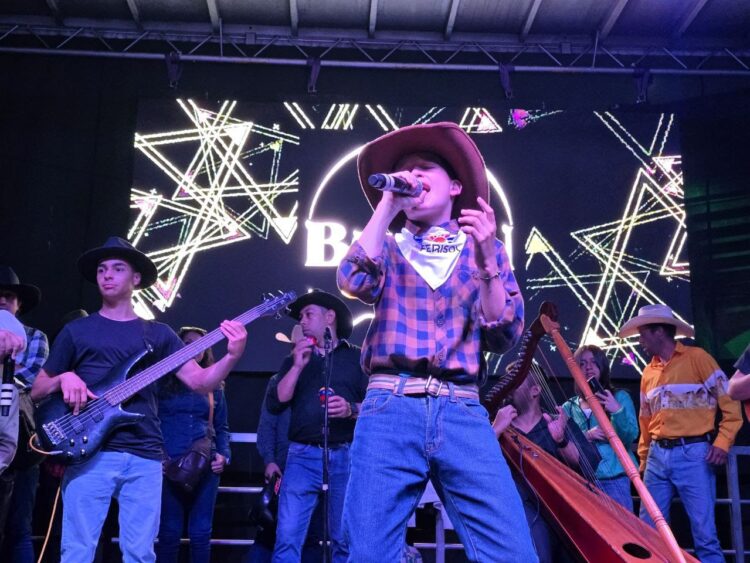 Mérida | Con la cabalgata internacional inicia oficialmente las Ferias del Sol 2026